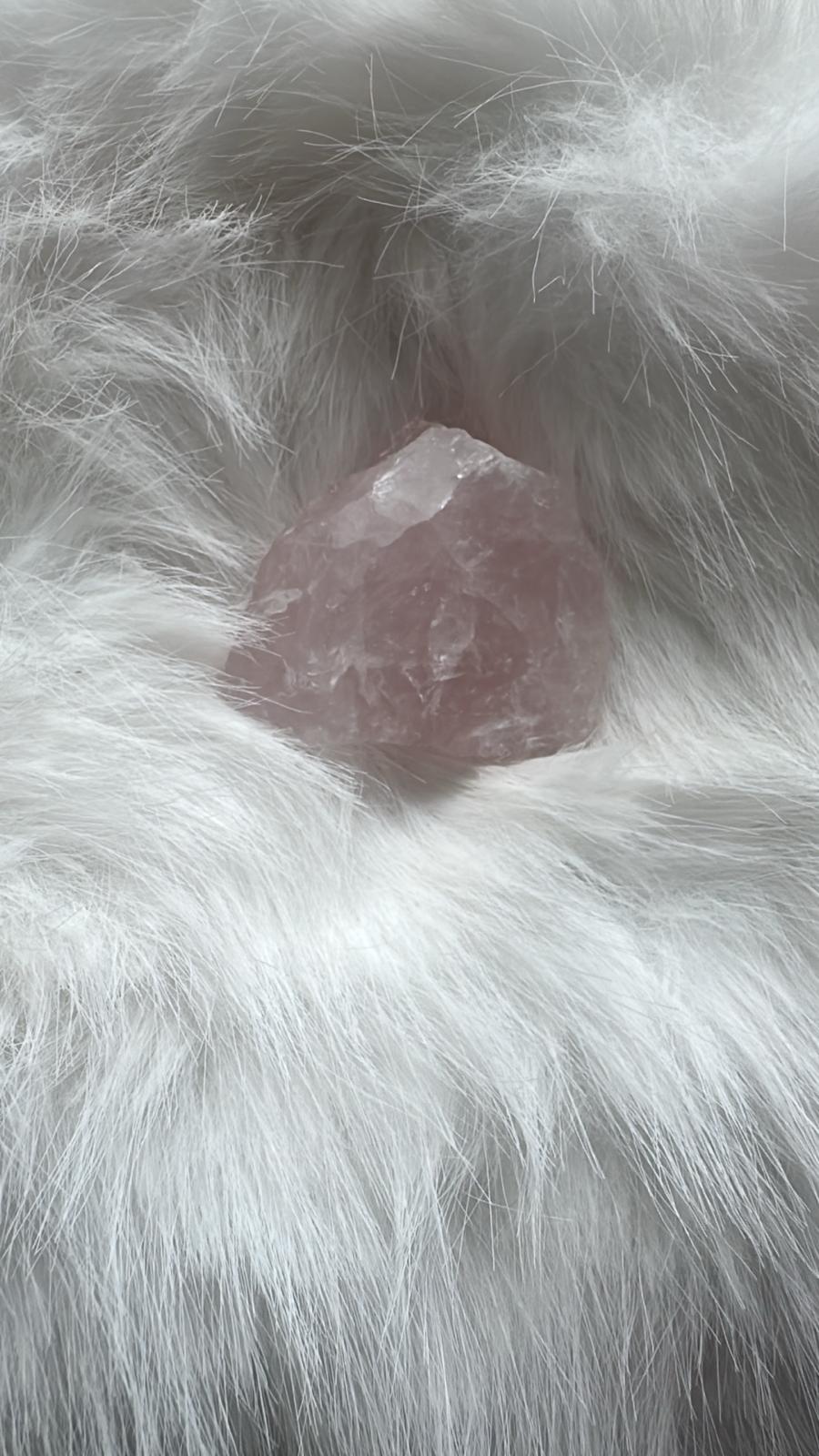 Naturbelassener Rosenquarz